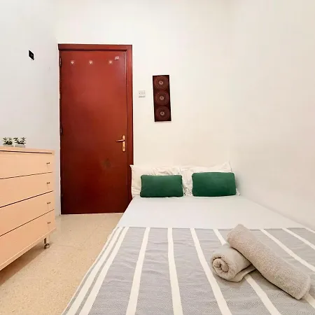 Апартаменты Modern 2 Bedroom - Windsor -