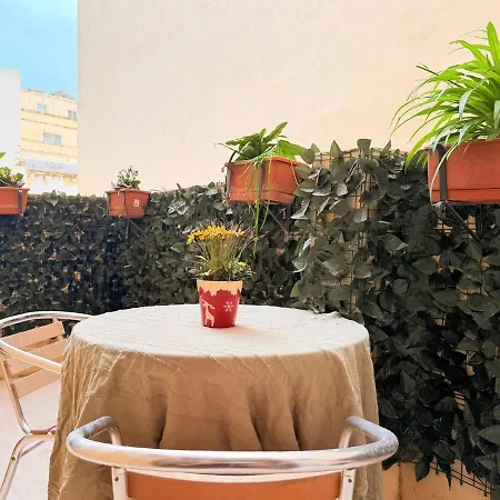 Modern 2 Bedroom - Windsor -