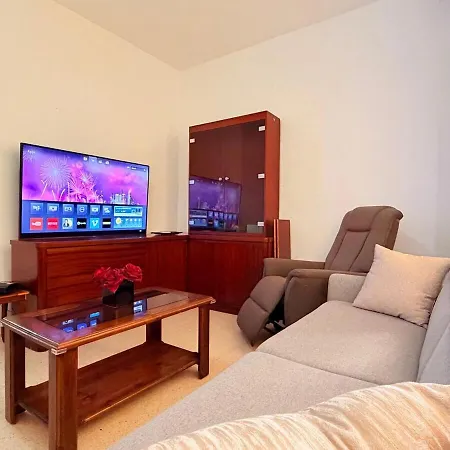 Apartment Modern 2 Bedroom - Windsor - *