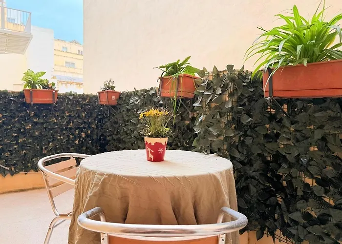 Modern 2 Bedroom - Windsor -